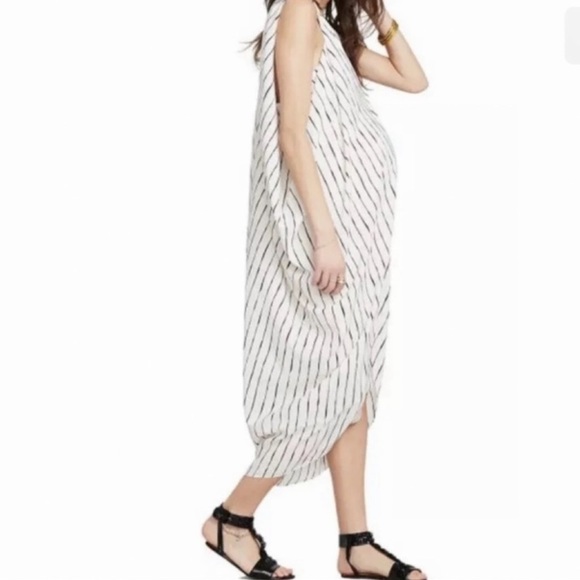 The Amira Caftan Ivory/Black Dress by Hatch One Size - Picture 4 of 5